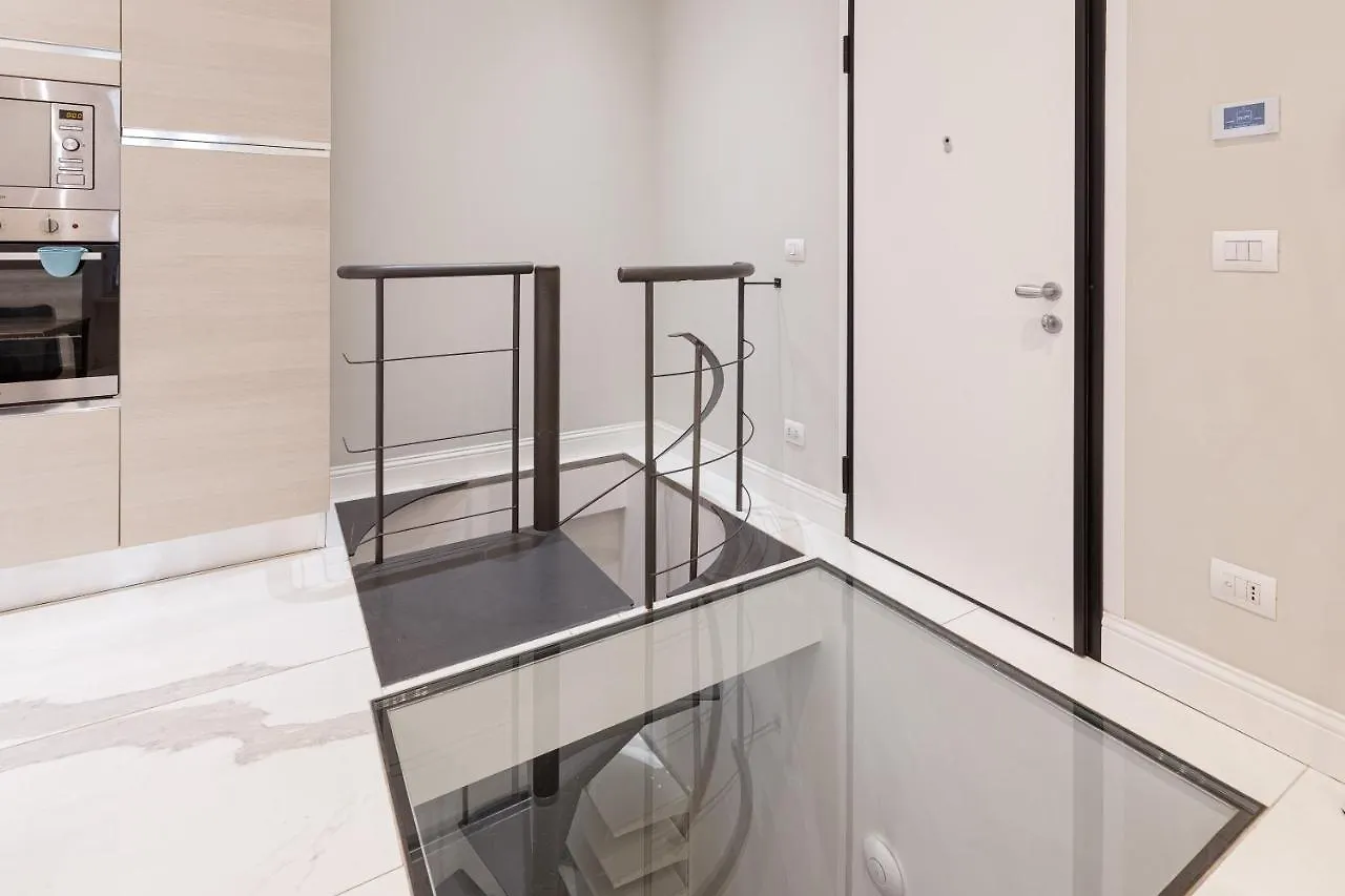 Apt Moscova- Milano Dream! 0*, Milan Italy