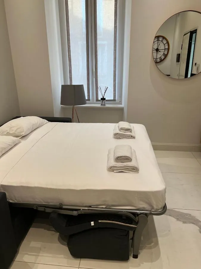 Apt Moscova- Milano Dream! 0*, Milan Italy
